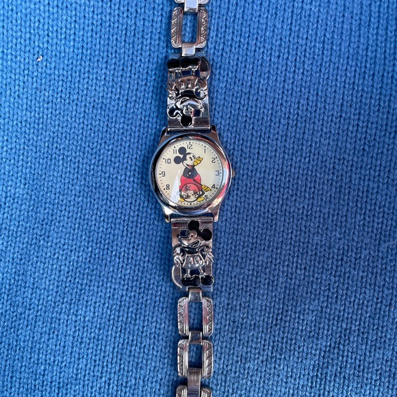 Disney “Replica Of First Mickey Mouse Watch From 1933” Watch - Bradford Exchange - Picture 1 of 4